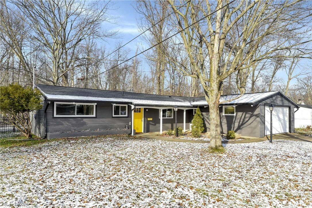 Property Photo:  2526 Forest Parkway  OH 44145 