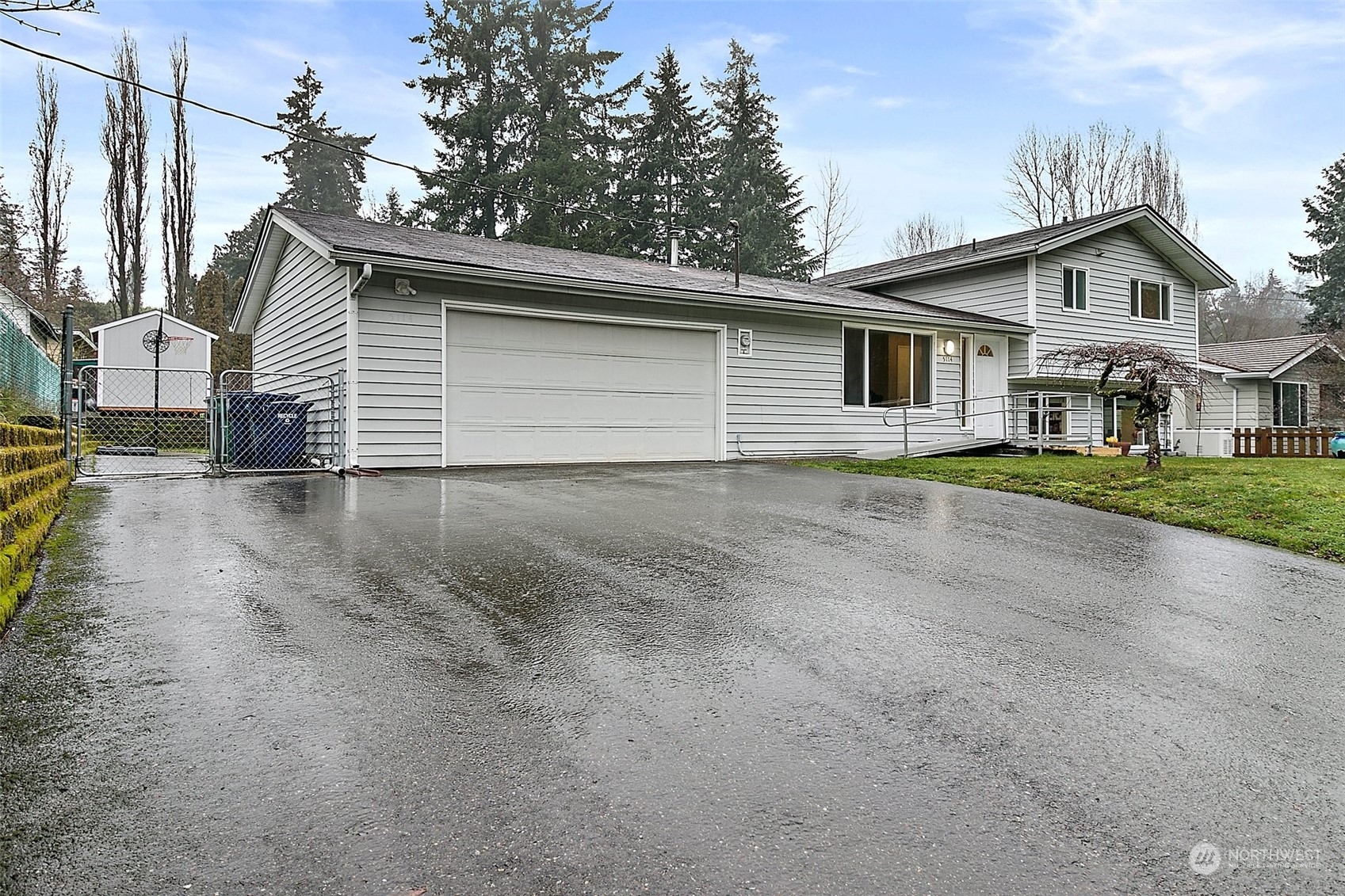 Property Photo: 5114 S 324th Street WA 98001