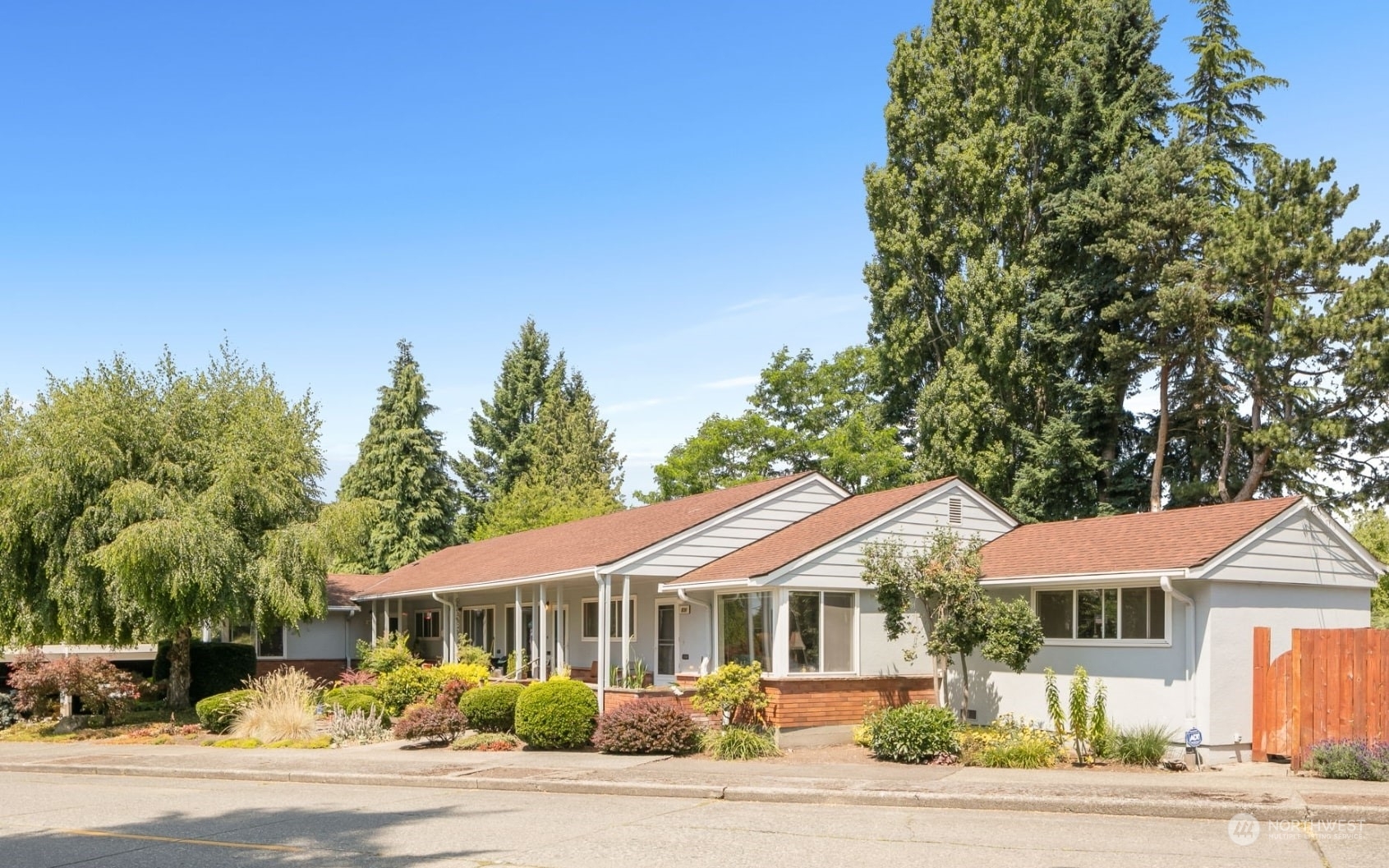 Property Photo: 5301 Erskine Way SW WA 98136