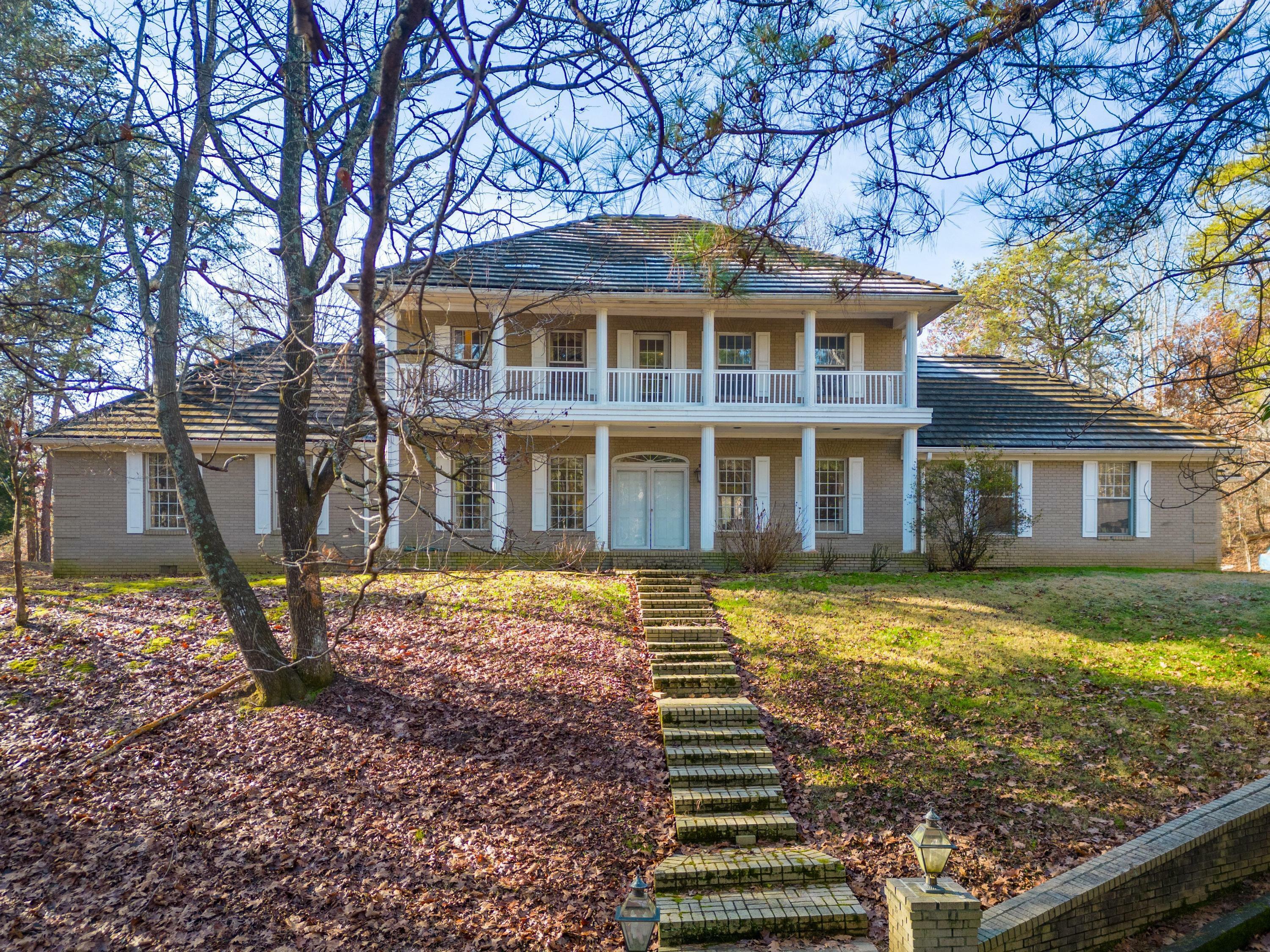 Property Photo:  2305 Chestnut Lane NW  TN 37312 