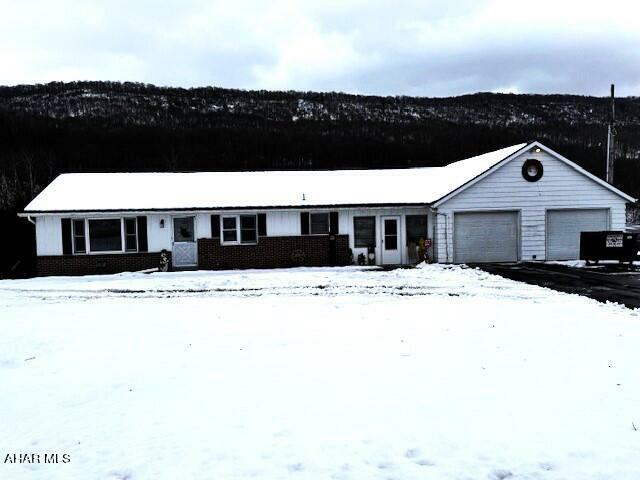 Property Photo: 7992 Hyndman Road PA 15534