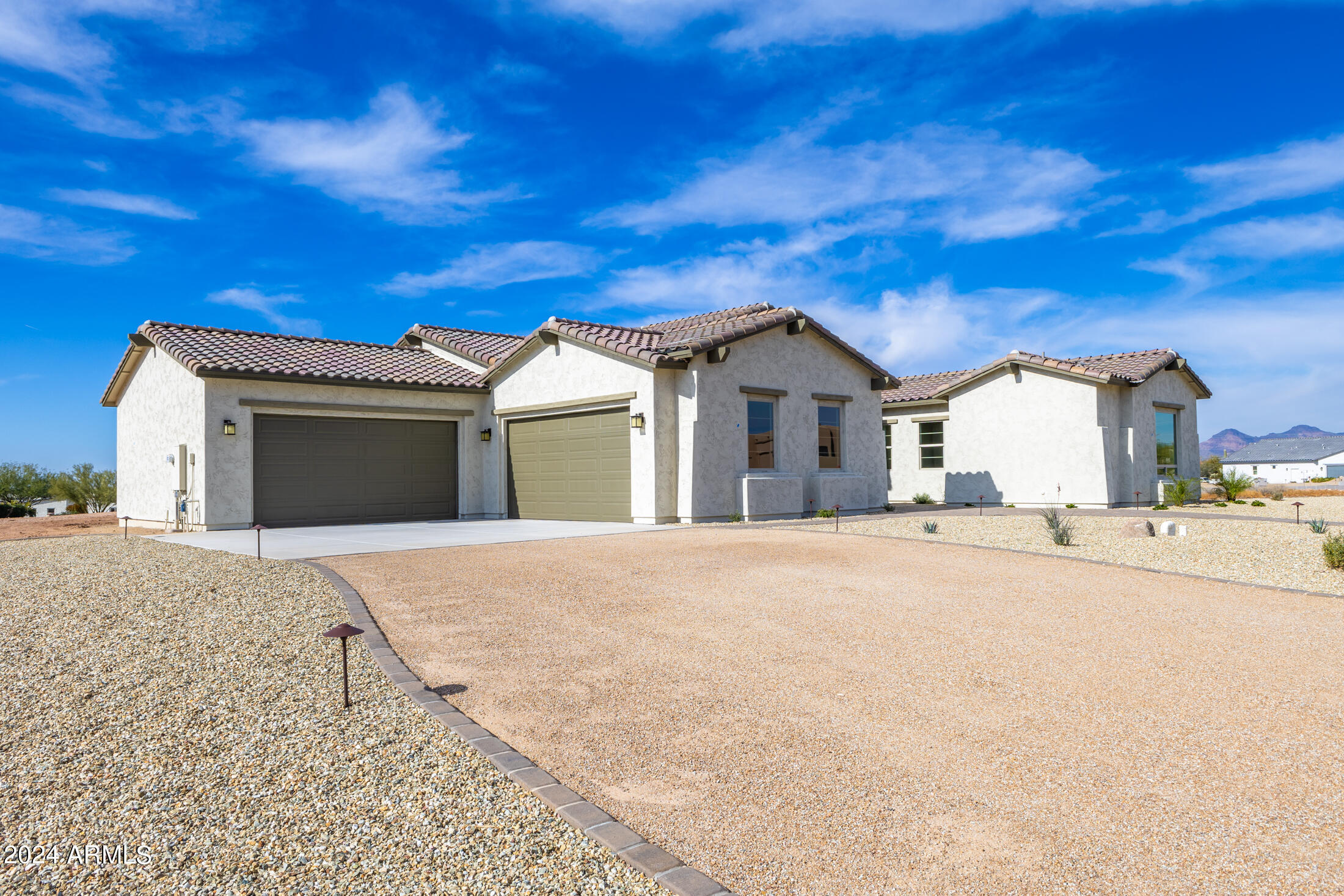 Property Photo: 630 N Star Court AZ 85119