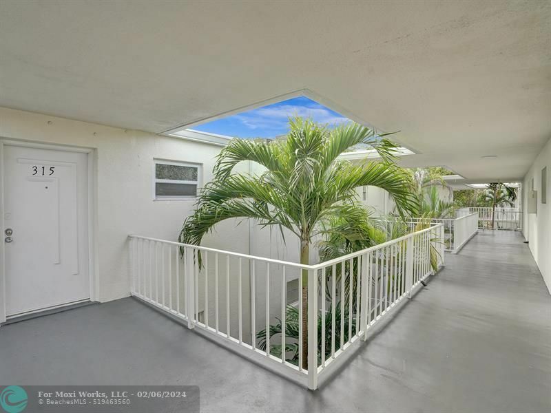 Property Photo:  4205 N University Dr 315  FL 33351 