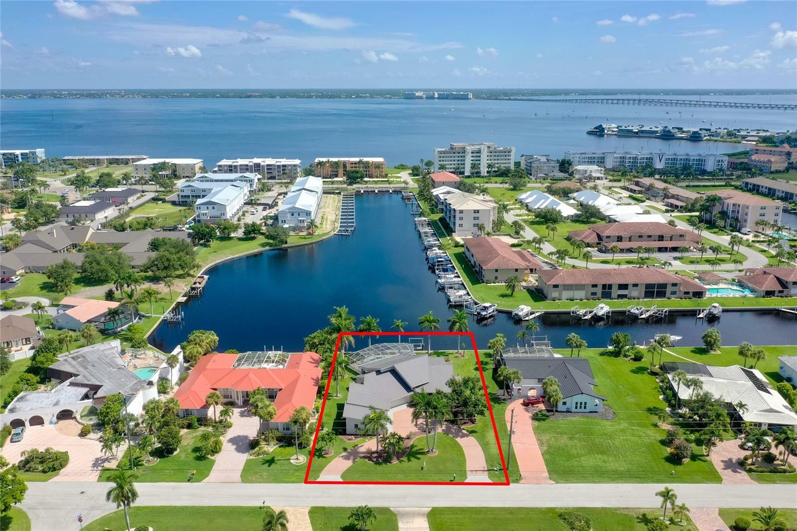 Property Photo:  1520 Columbian Drive  FL 33950 