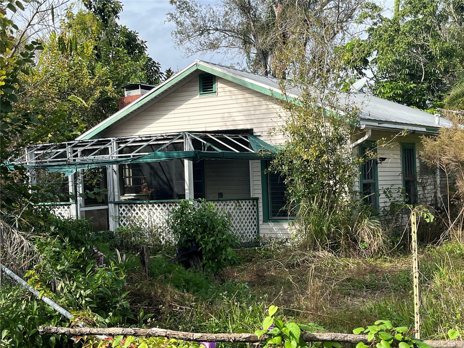 Property Photo:  1010 Ruth Avenue  FL 33950 