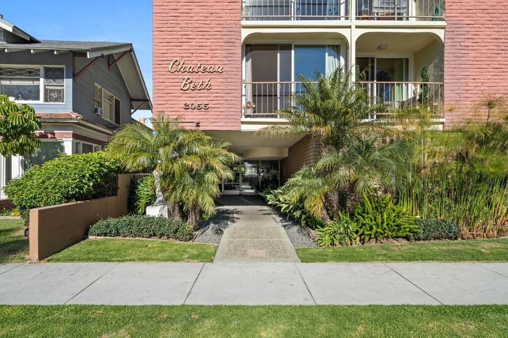 Property Photo:  2055 E Broadway 307  CA 90803 