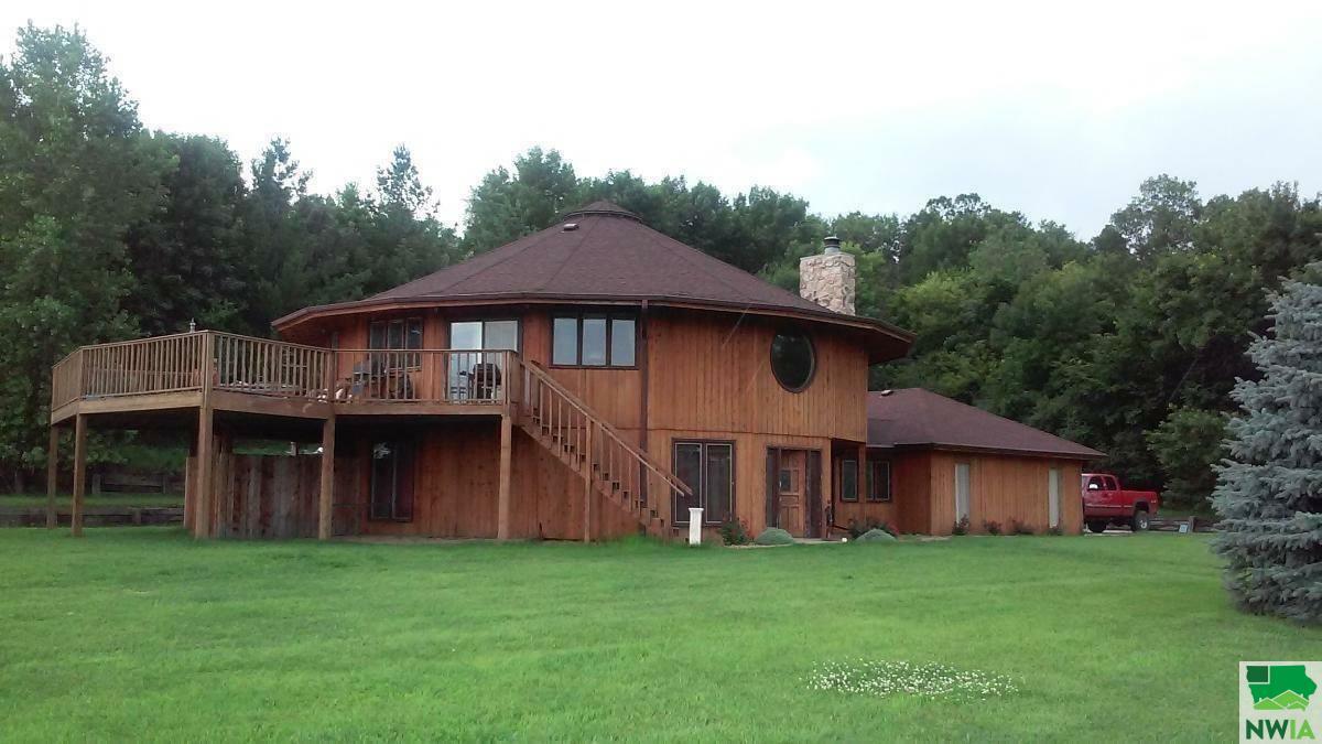 Property Photo: 2300 Military Road IA 51103