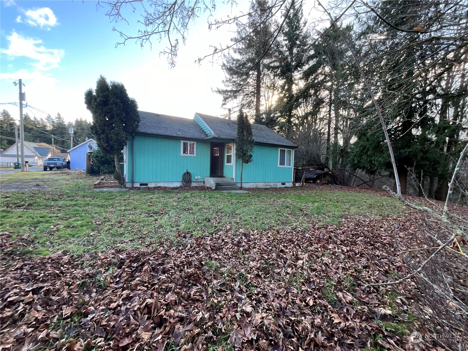 Property Photo:  501 E 4th Street  WA 98362 