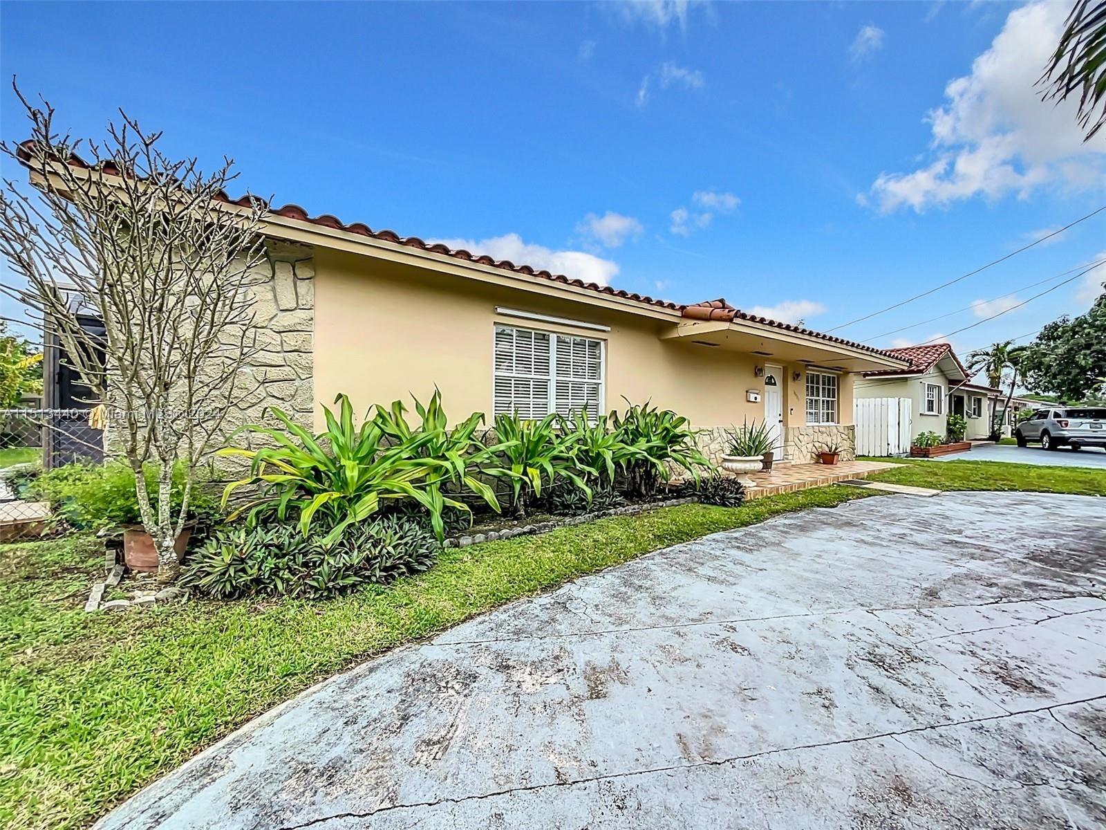 Property Photo:  6431 SW 109th Ct  FL 33173 