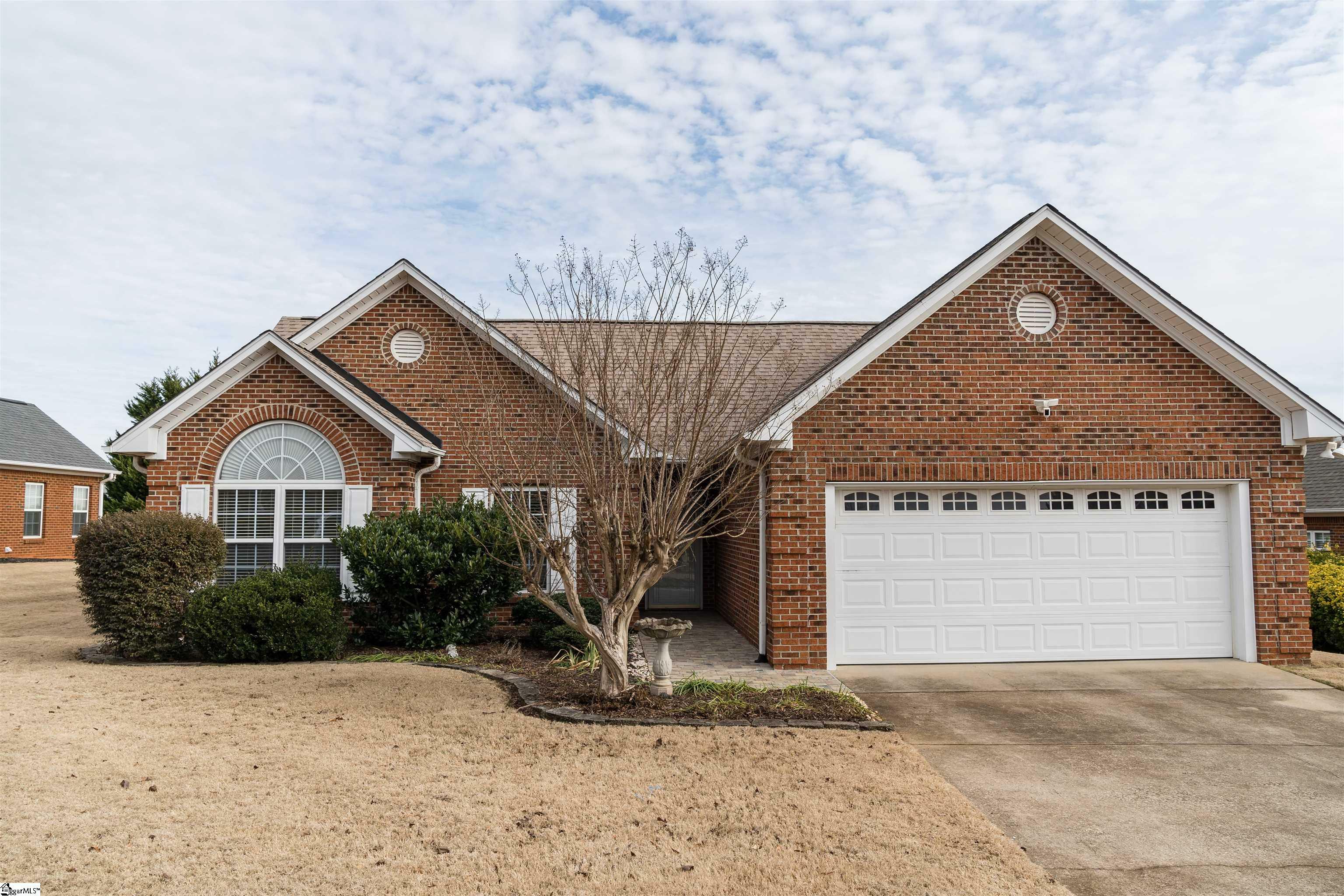 Property Photo:  426 Glen Crest Drive  SC 29369 