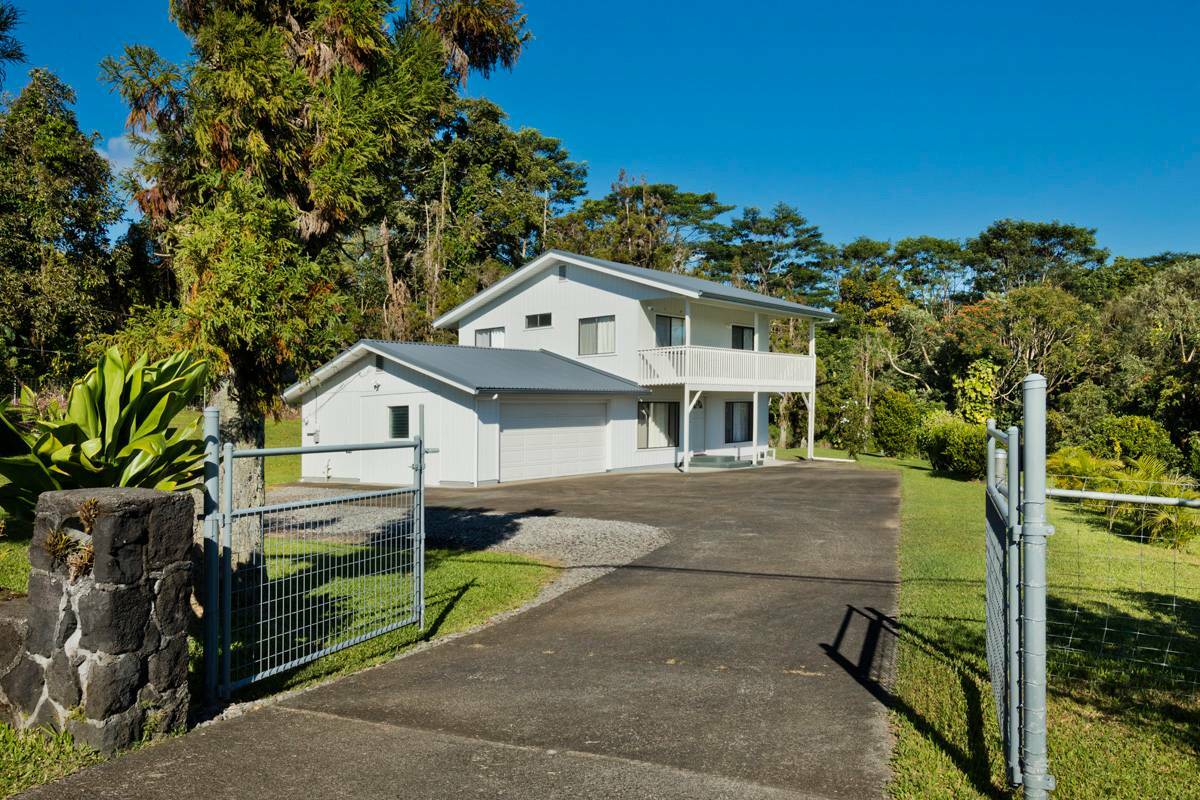 Property Photo:  602 Hoaka Rd  HI 96720 