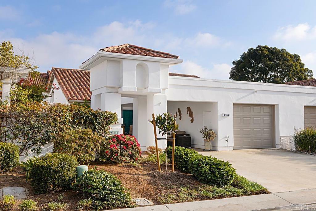 Property Photo: 4934 Kalamis Way CA 92056