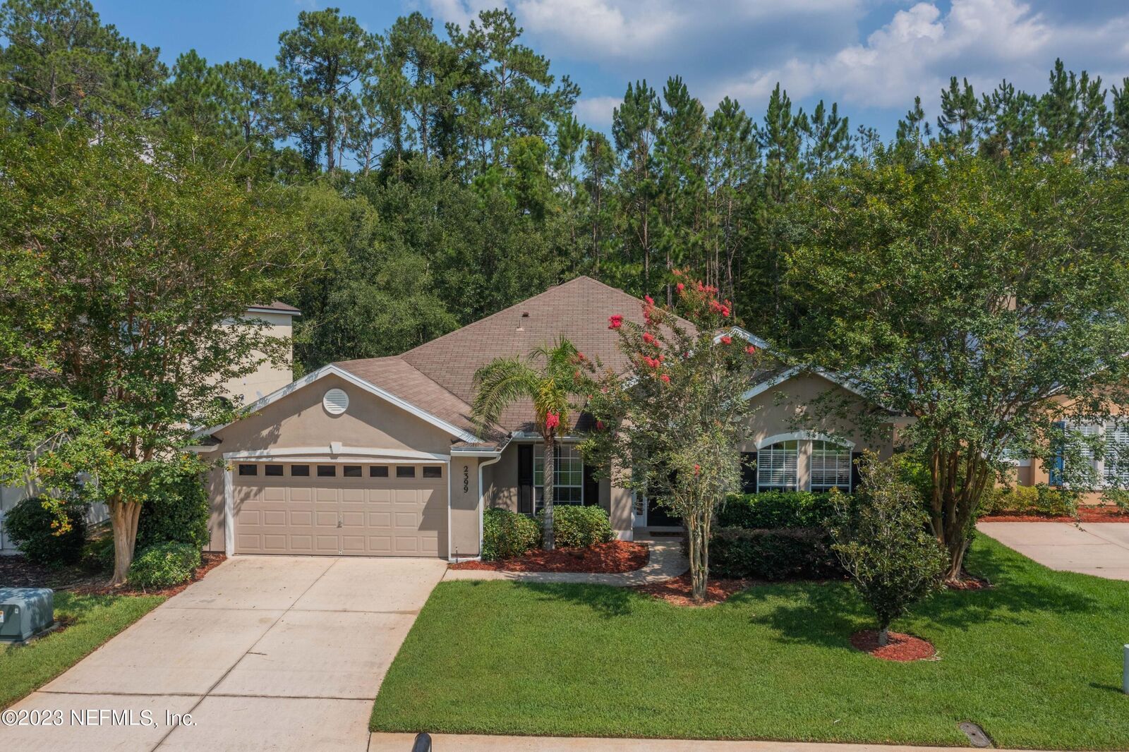 Property Photo: 2399 Golfview Drive FL 32003
