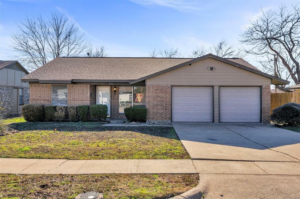 Property Photo:  2723 Eastridge Drive  TX 75150 