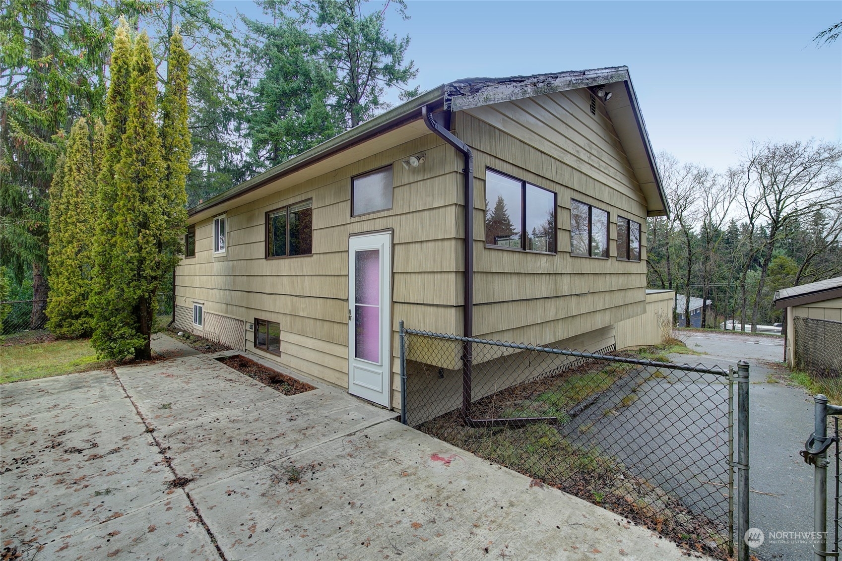 Property Photo:  6830 174th Street SW  WA 98026 