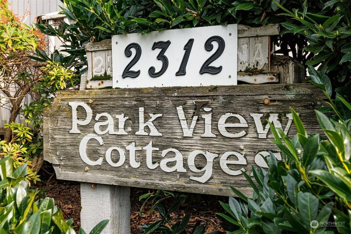 Property Photo:  2312 Verona Street 8  WA 98229 