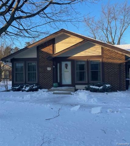 Property Photo:  40542 Newport Drive  MI 48170 