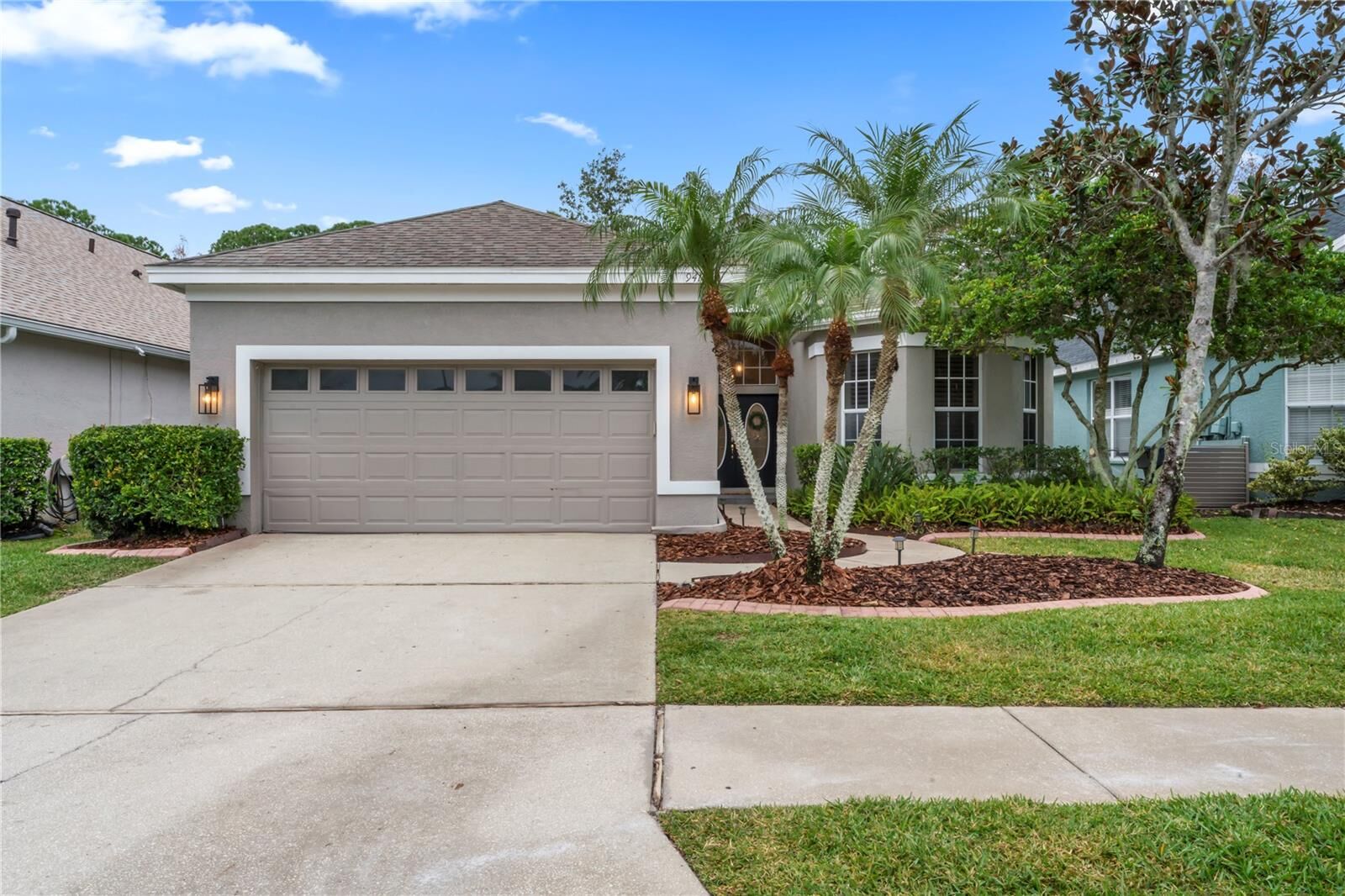 Property Photo: 9410 Greenpointe Drive FL 33626