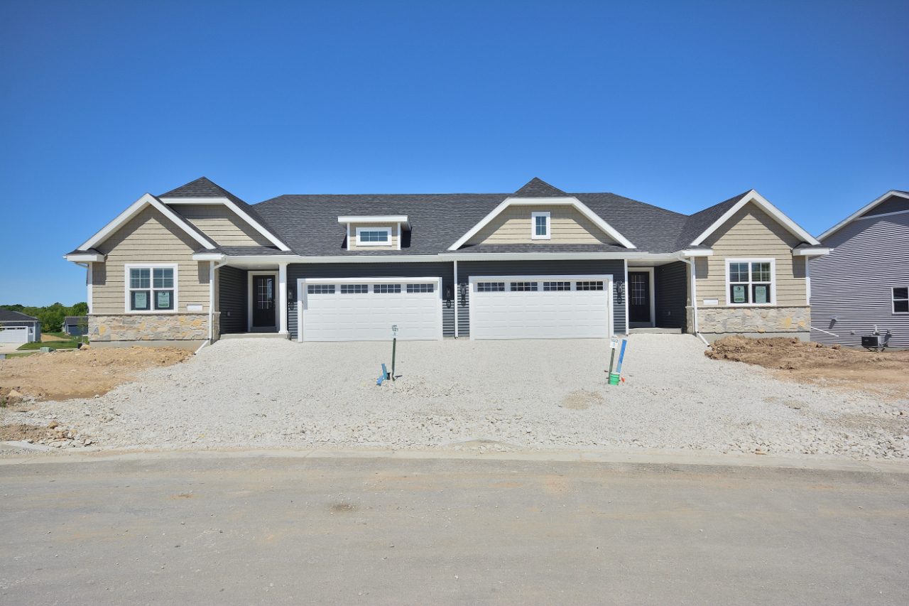 Property Photo:  W198n5509 Magnolia Ct  WI 53051 