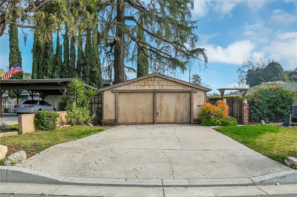 Property Photo:  372 Heather Heights Court  CA 91016 