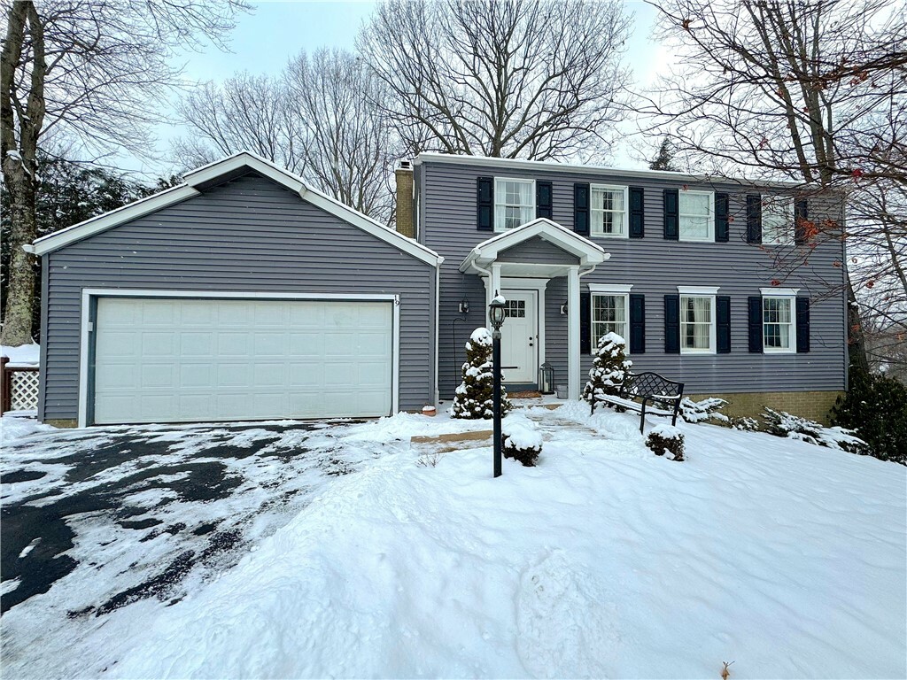19 Greenview Dr  Jeannette PA 15644 photo