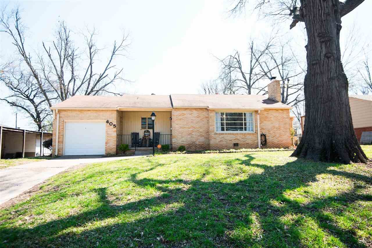 Property Photo:  405 N 12th Street  OK 74601 