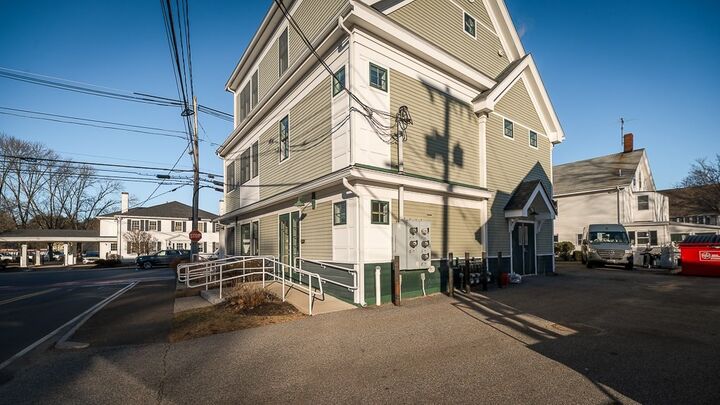 Property Photo:  17 Main Street 3  MA 01983 