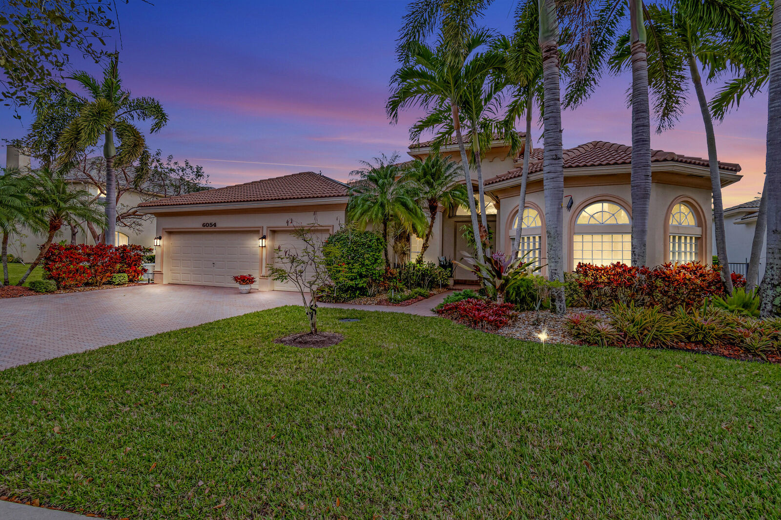 Property Photo: 6054 Walnut Hill Drive FL 33467