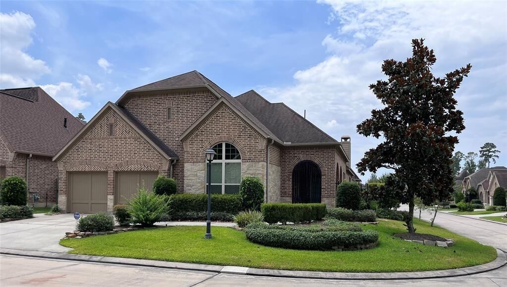 Property Photo: 2702 Rabinow Court TX 77381