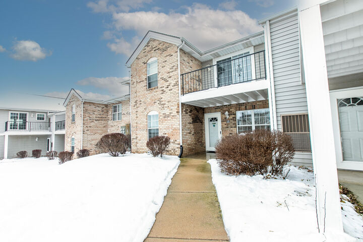 1208 N Sunnyslope Dr 103  Mount Pleasant WI 53406 photo