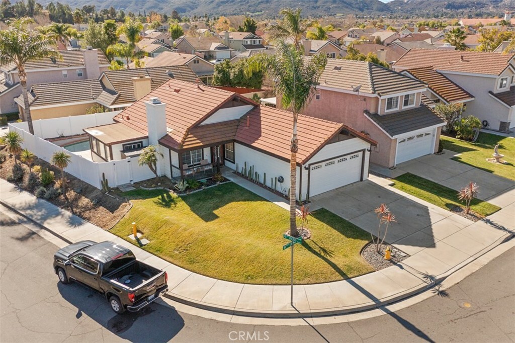 Property Photo:  31593 Calle Los Padres  CA 92592 