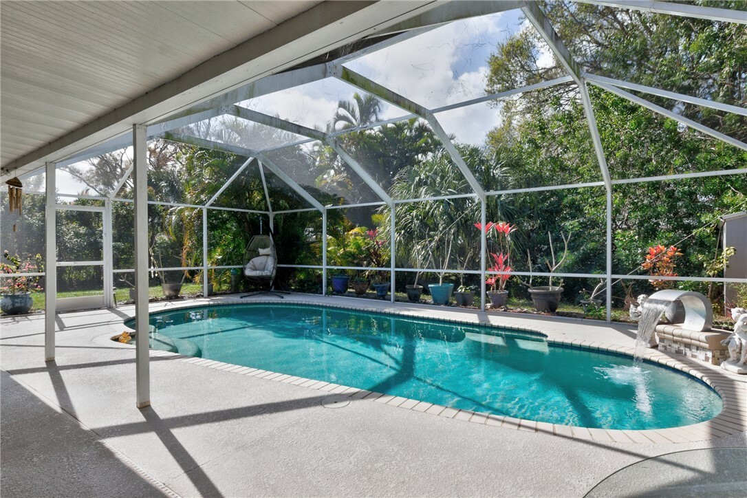 Property Photo:  545 21st Avenue  FL 32962 