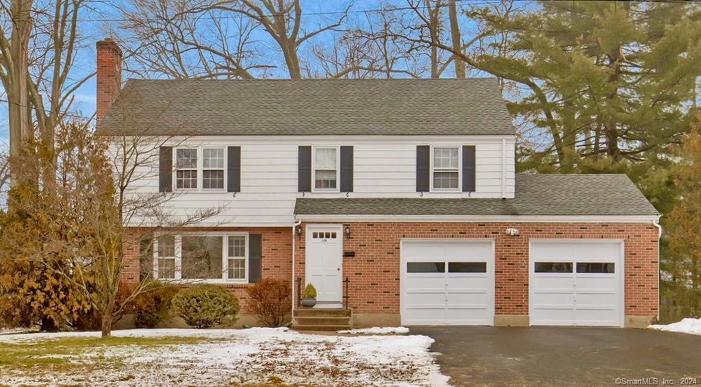 Property Photo:  114 Brewster Road  CT 06117 