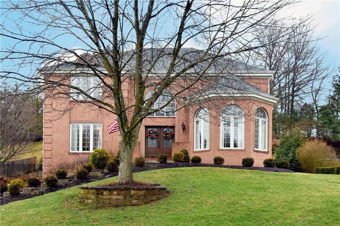 Property Photo:  113 Foxwood Dr  PA 15090 