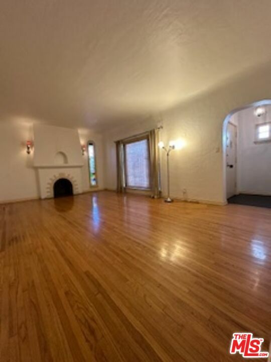 Property Photo:  9048 N Phyllis Ave  CA 90069 
