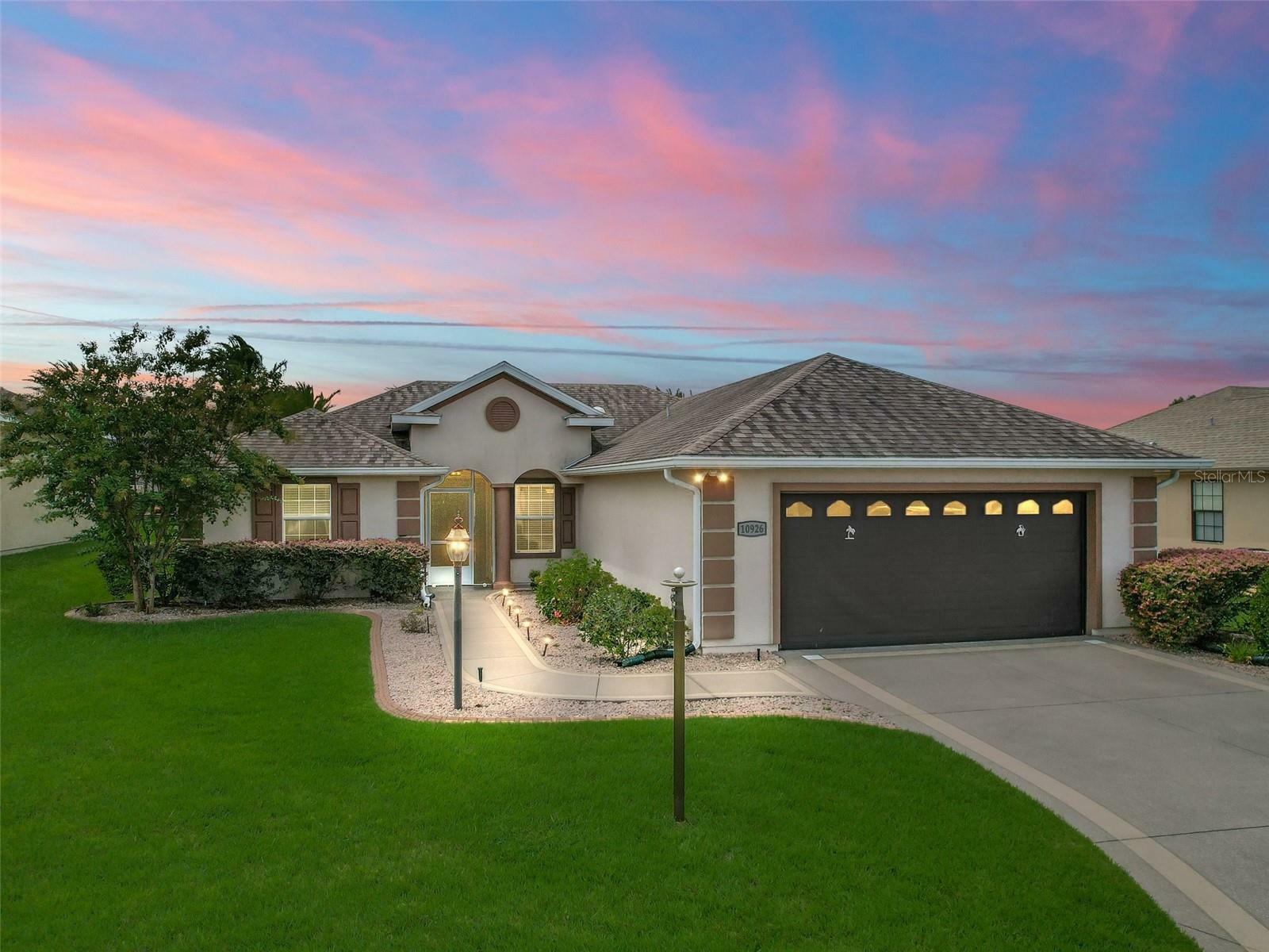 Property Photo: 10926 SE 169th Lane FL 34491