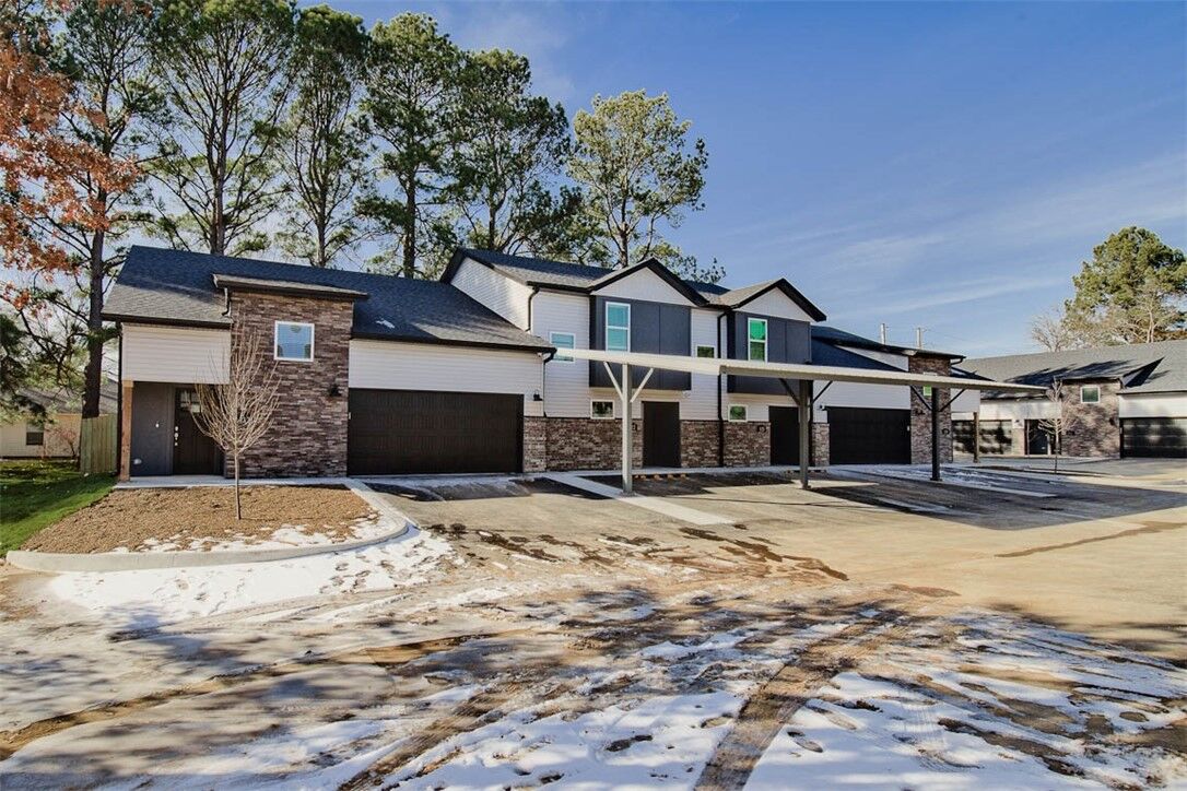 Property Photo:  899 N Rupple Road 121  AR 72704 