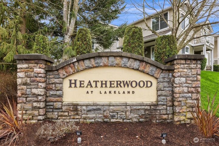 Property Photo:  1107 59th Street SE D  WA 98092 