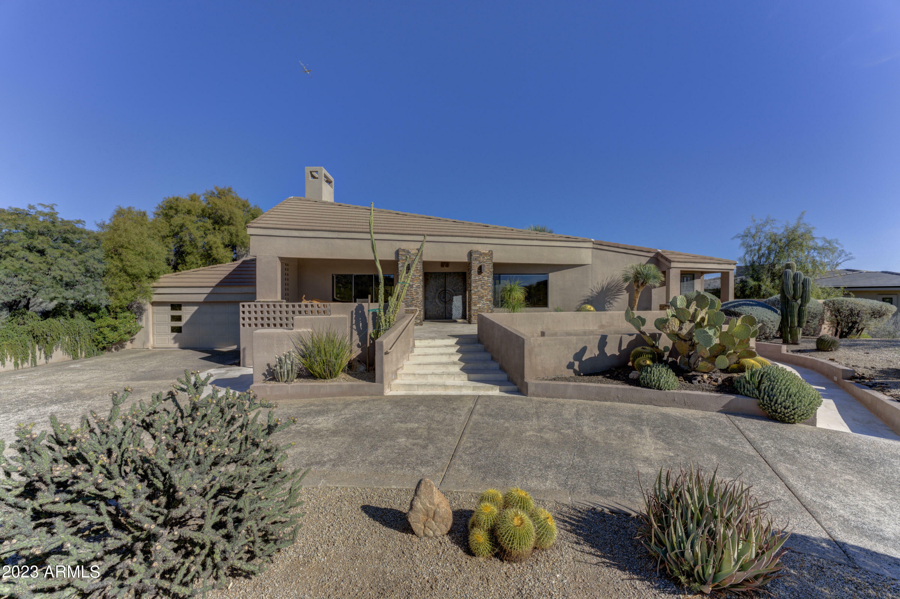 Property Photo:  1314 E Coyote Pass  AZ 85377 