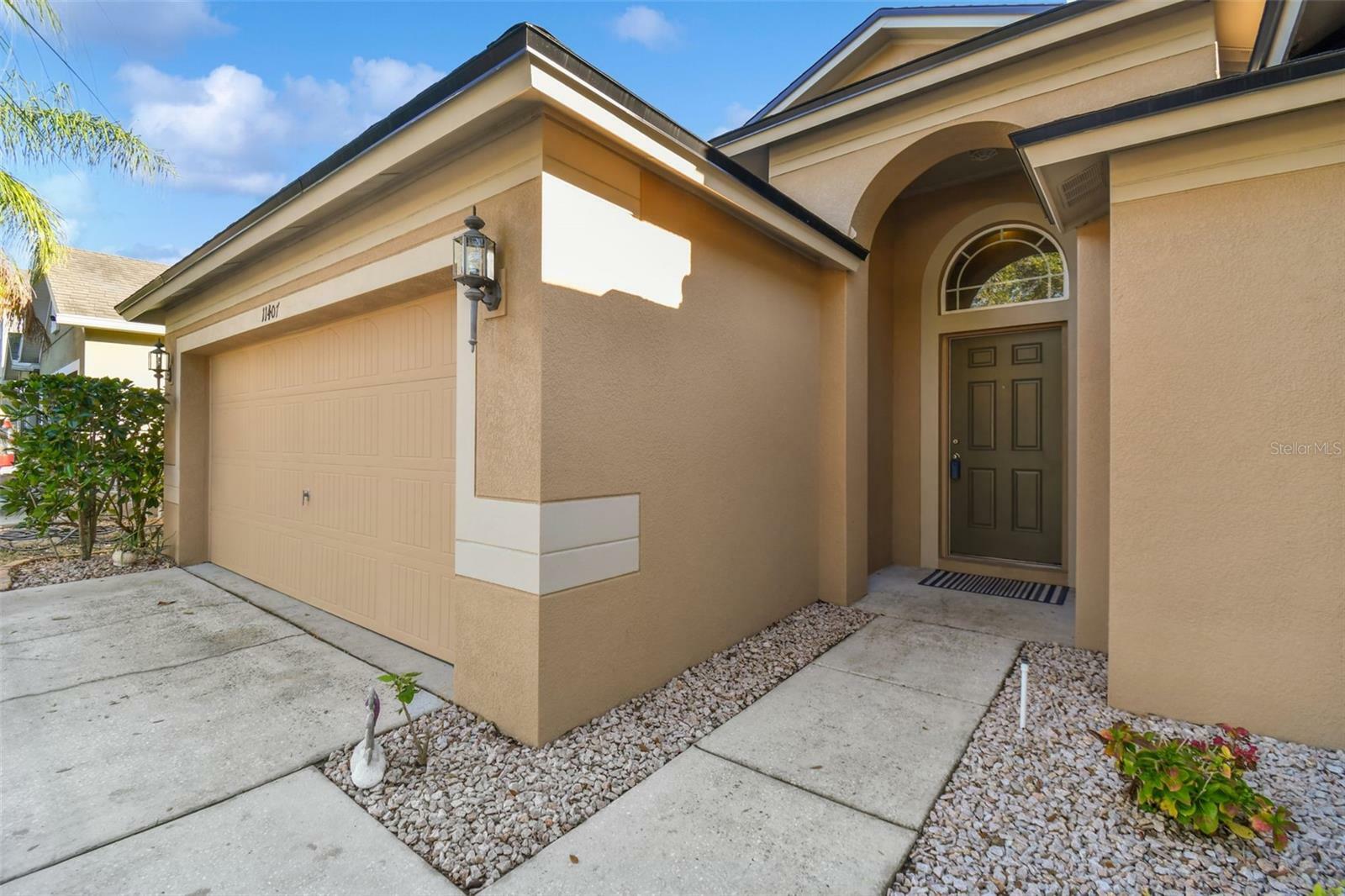 Property Photo:  11407 Flora Springs Drive  FL 33579 