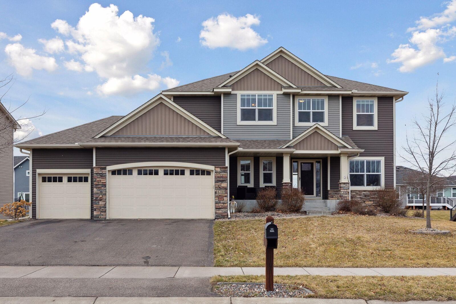 Property Photo:  4710 Prairie Trail N  MN 55038