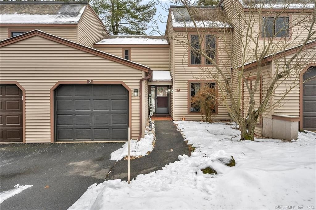 Property Photo:  2 Maple Lane 2  CT 06001 