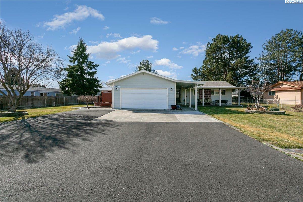 10012 W Locust Ln  Pasco WA 99301 photo