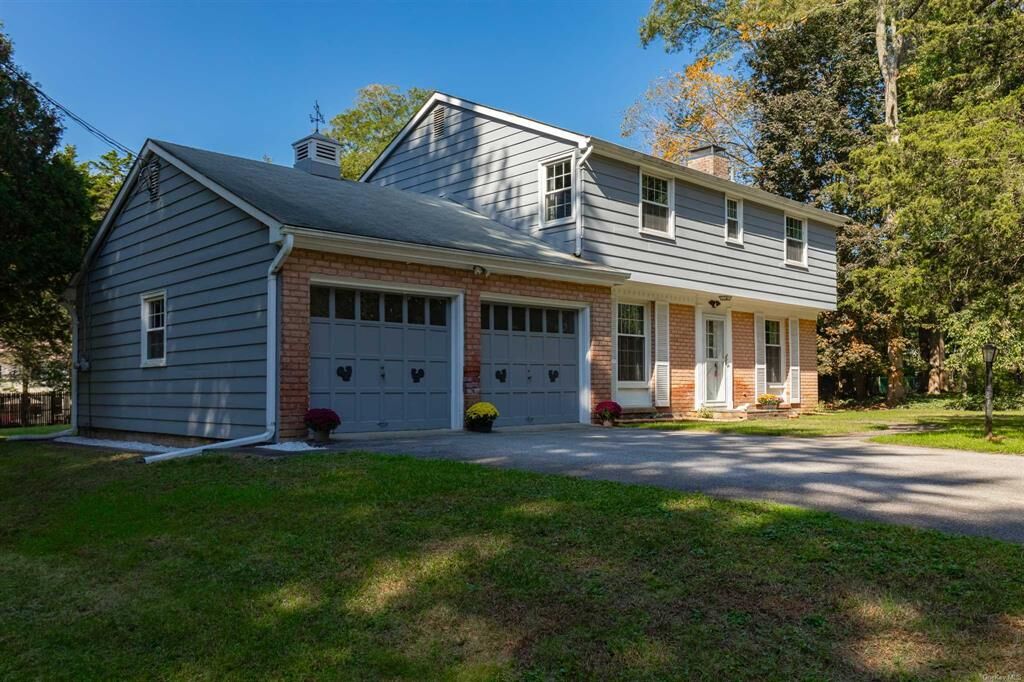 Property Photo:  4 Elm Street  NY 12571 