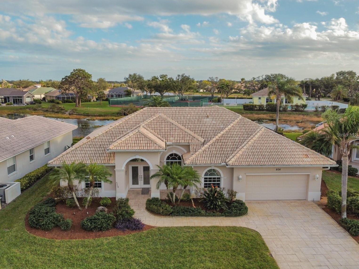 Property Photo: 804 Coral Bean Cove FL 34293