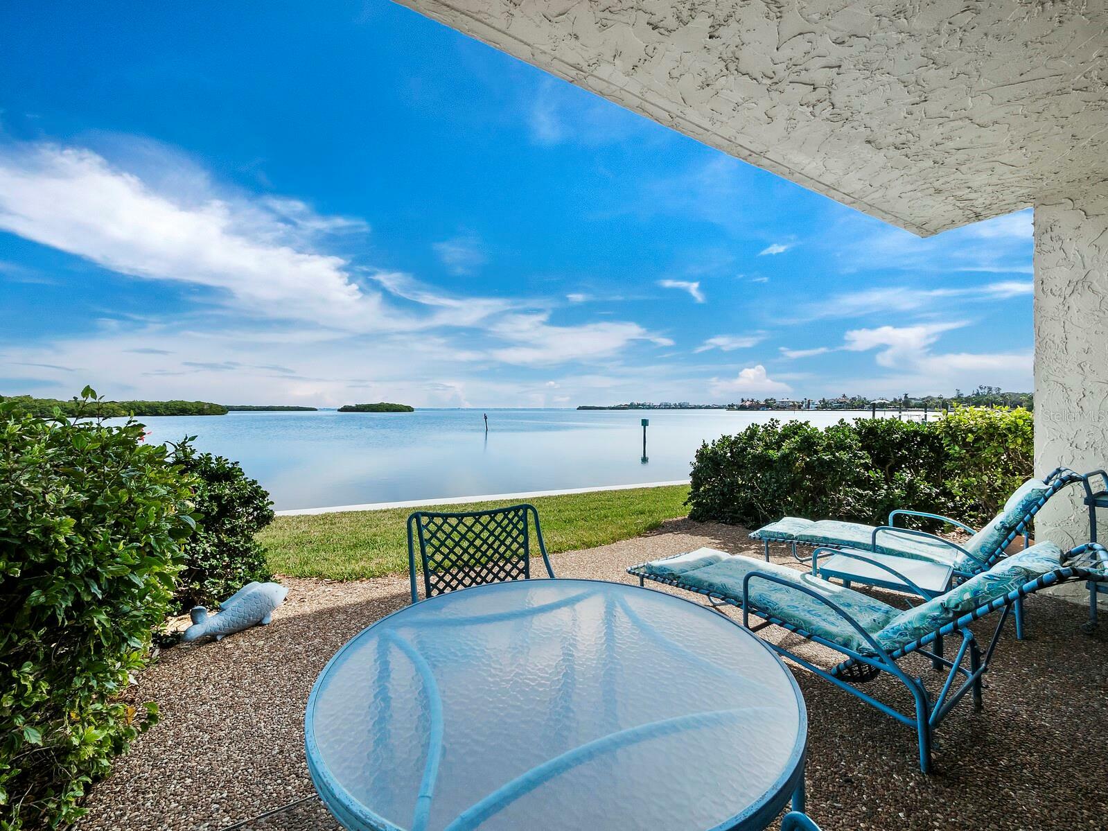 Property Photo:  4234 Gulf Of Mexico Drive N1  FL 34228 