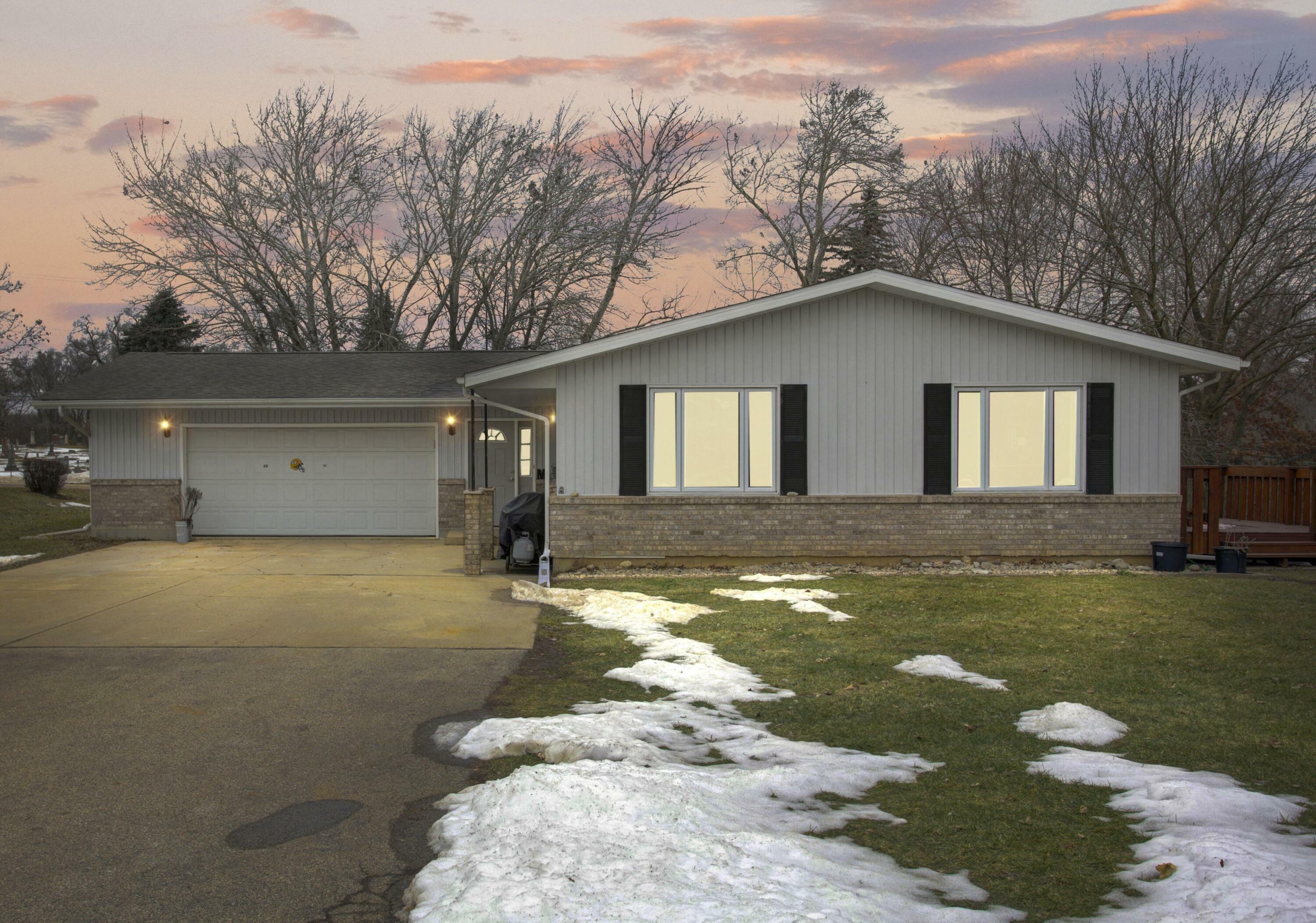 Property Photo:  11605 Wilmot Rd  WI 53181 