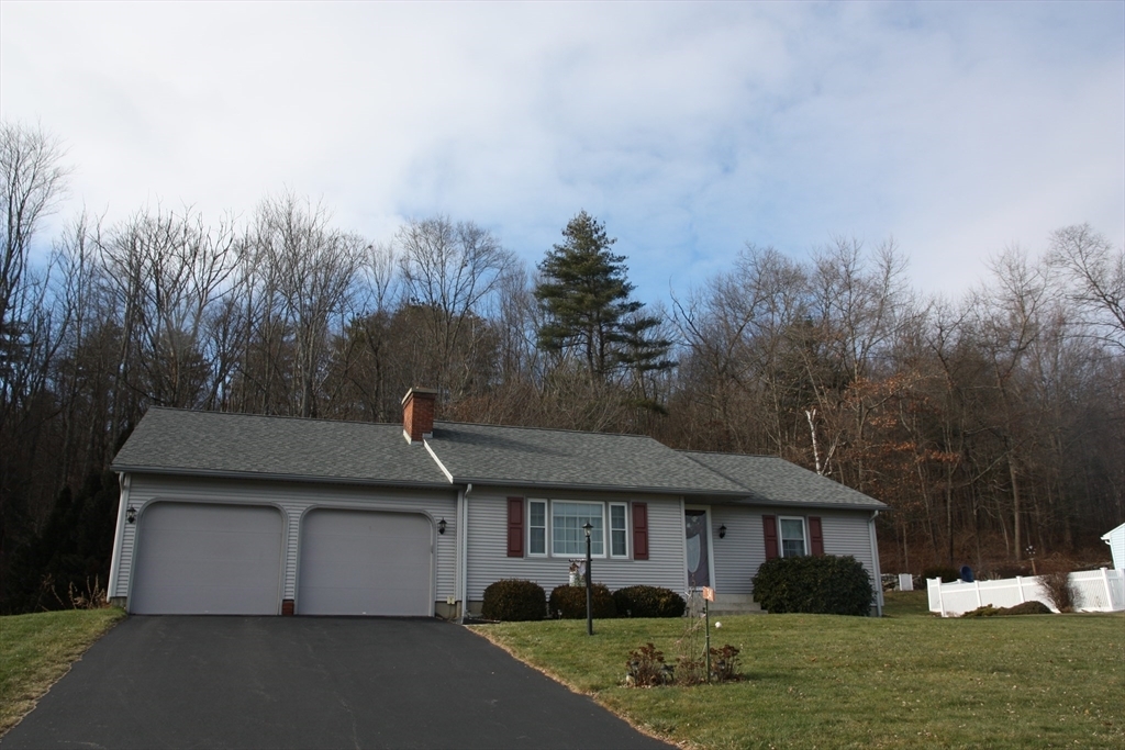 Property Photo:  34 Berkshire Cir  MA 01082 