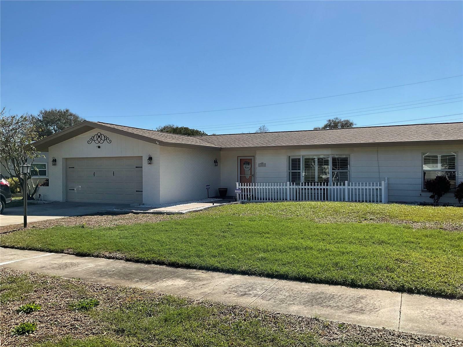 Property Photo:  13980 Meares Drive  FL 33774 