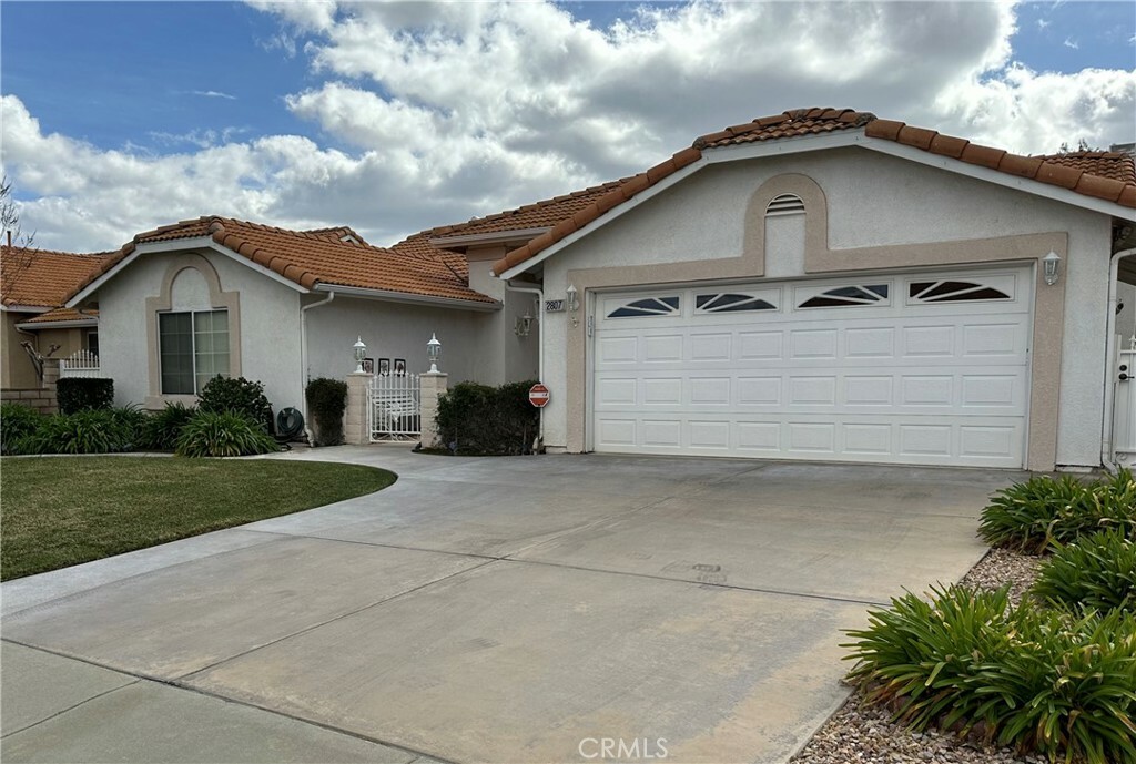 Property Photo:  2807 Banyan Tree Lane  CA 92545 